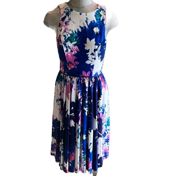 Maggy London Blue Neutral Houndstooth Printed Floral Jacquard Sheath Dress main image 0